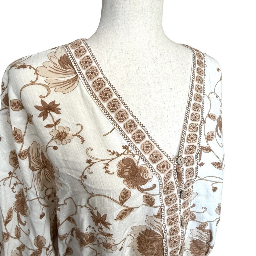 Rose & Olive Floral V-Neck Dolman Sleeve Blouse - White and Brown Size M #1496 - Picture 3 of 6